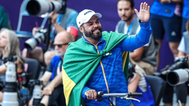  Segunda-feira começa com ouro, prata, recorde mundial e medalha inédita para o Brasil nos Jogos de Paris